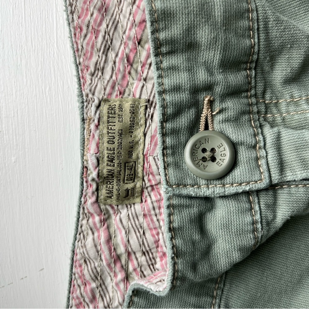 American Eagle Outfitters Green Cargo Shorts Casual Style - Picture 2 of 9